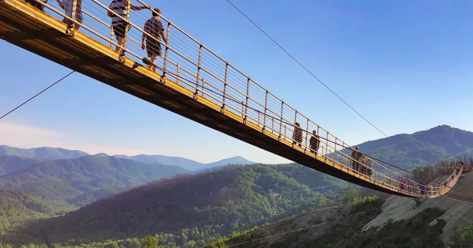 Gatlinburg for Couples: 10 Romantic Spots in the Smoky Mountains