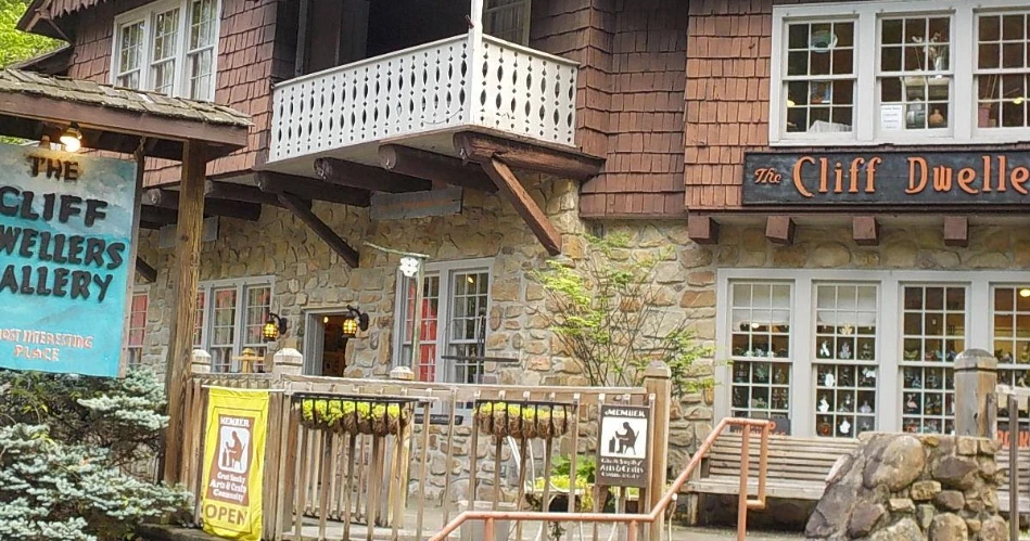 Gatlinburg for Couples: 10 Romantic Spots in the Smoky Mountains